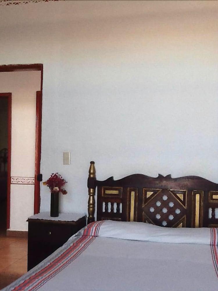 Posada De San Agustin Pátzcuaro Esterno foto